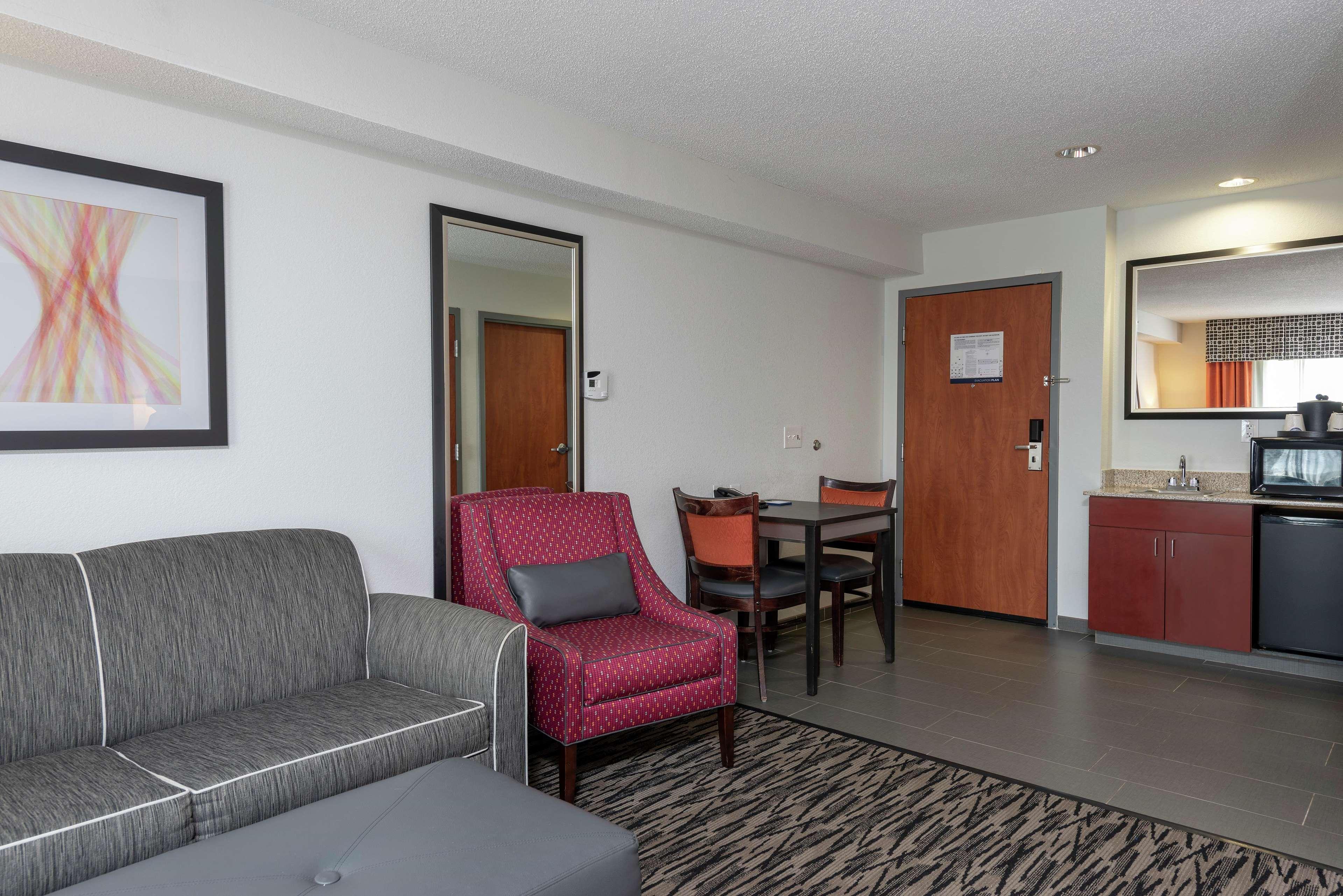 Hampton Inn Akron-South Екстериор снимка