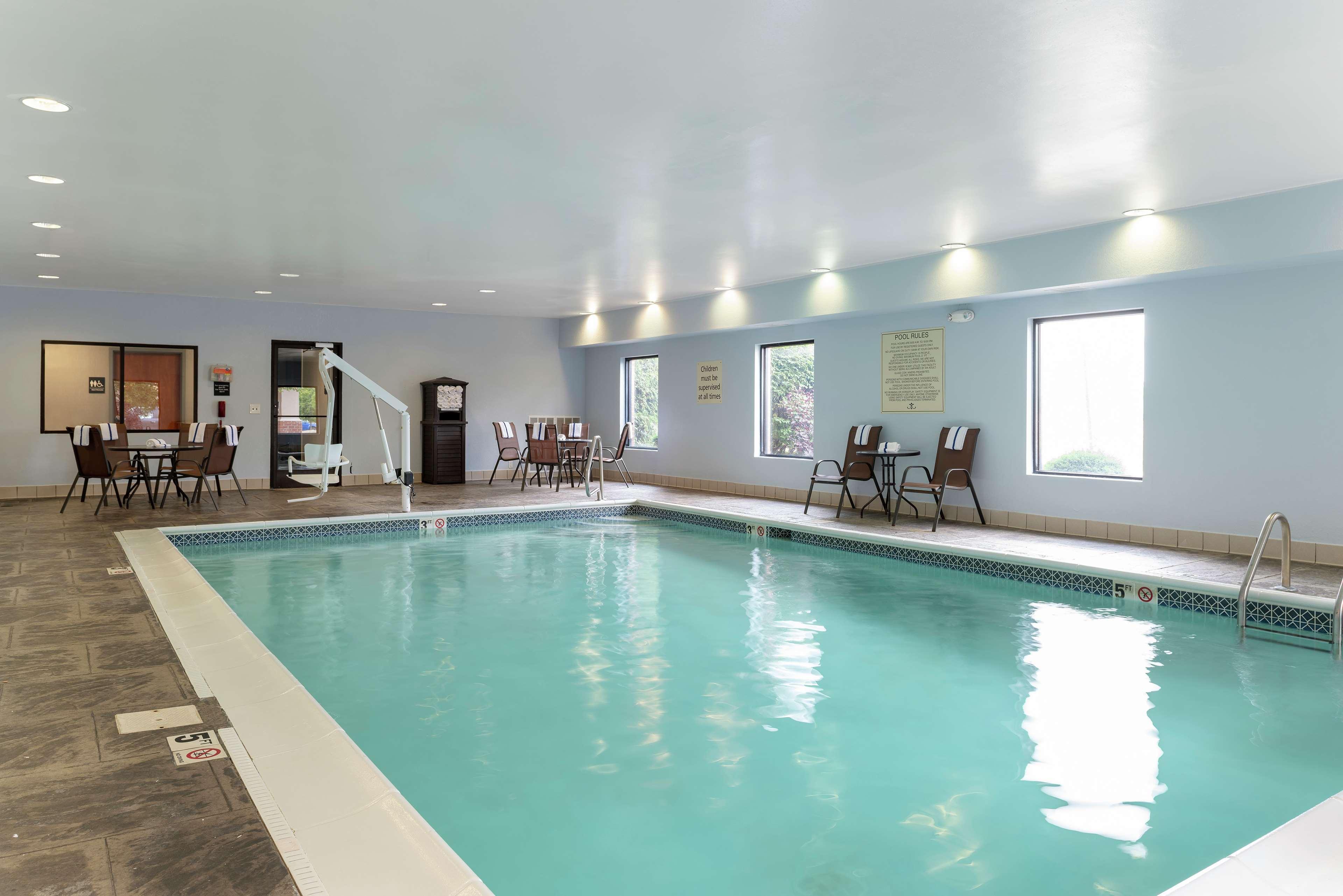Hampton Inn Akron-South Екстериор снимка