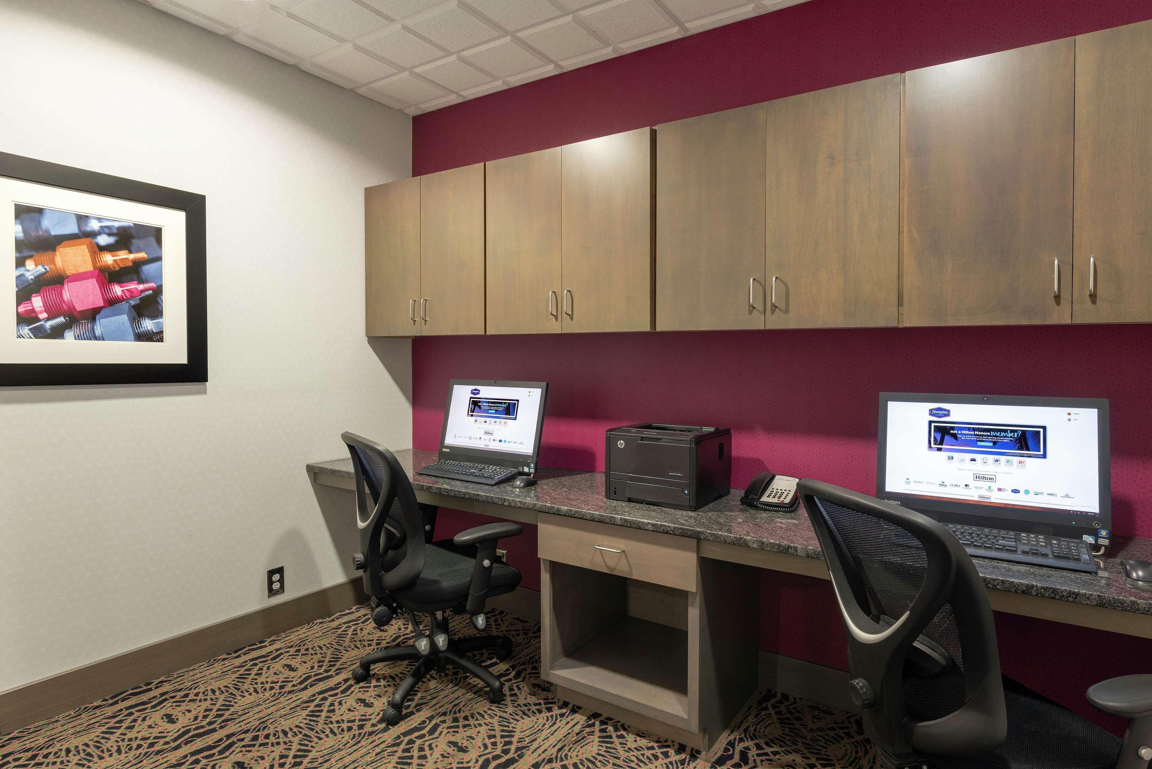 Hampton Inn Akron-South Екстериор снимка