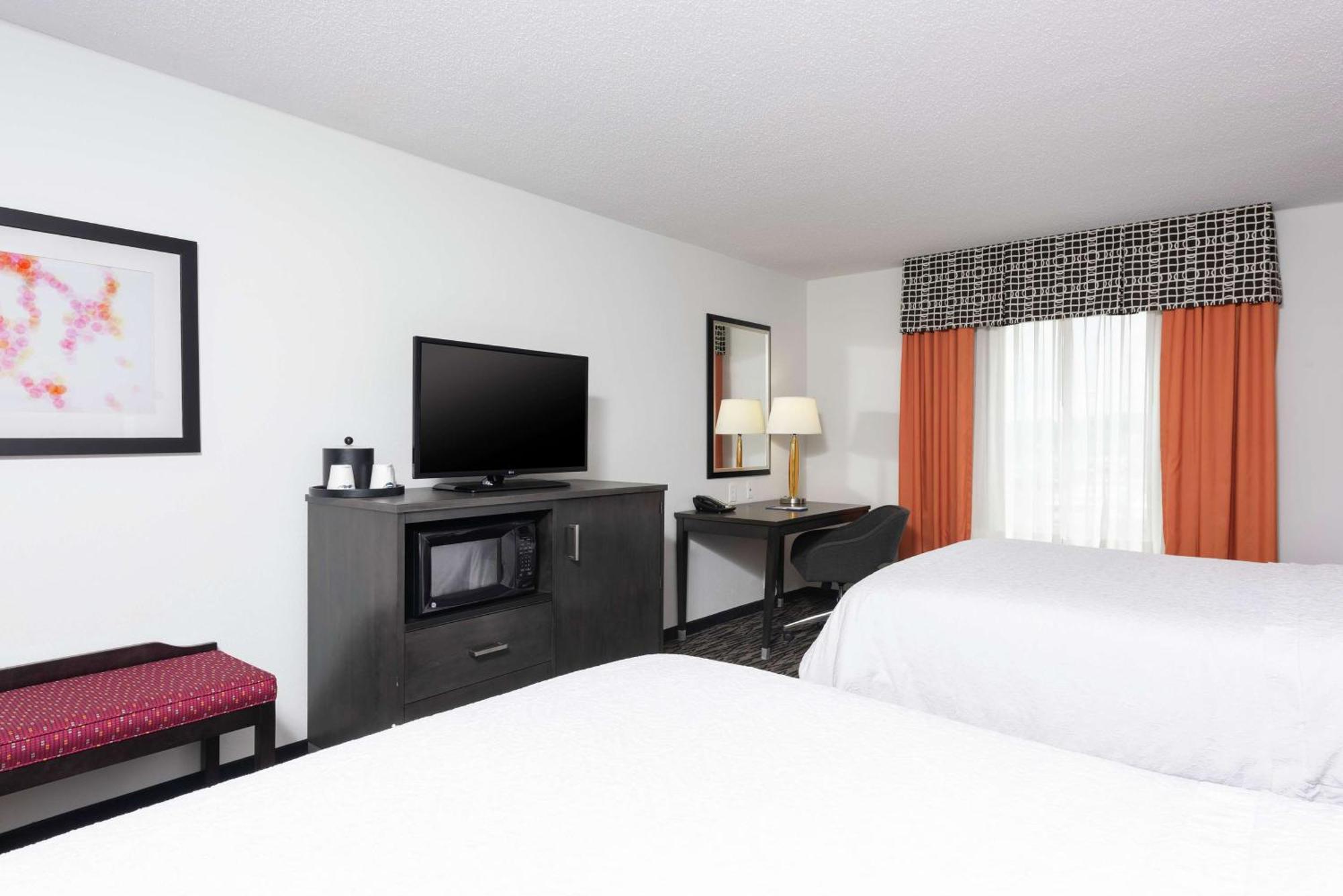 Hampton Inn Akron-South Екстериор снимка