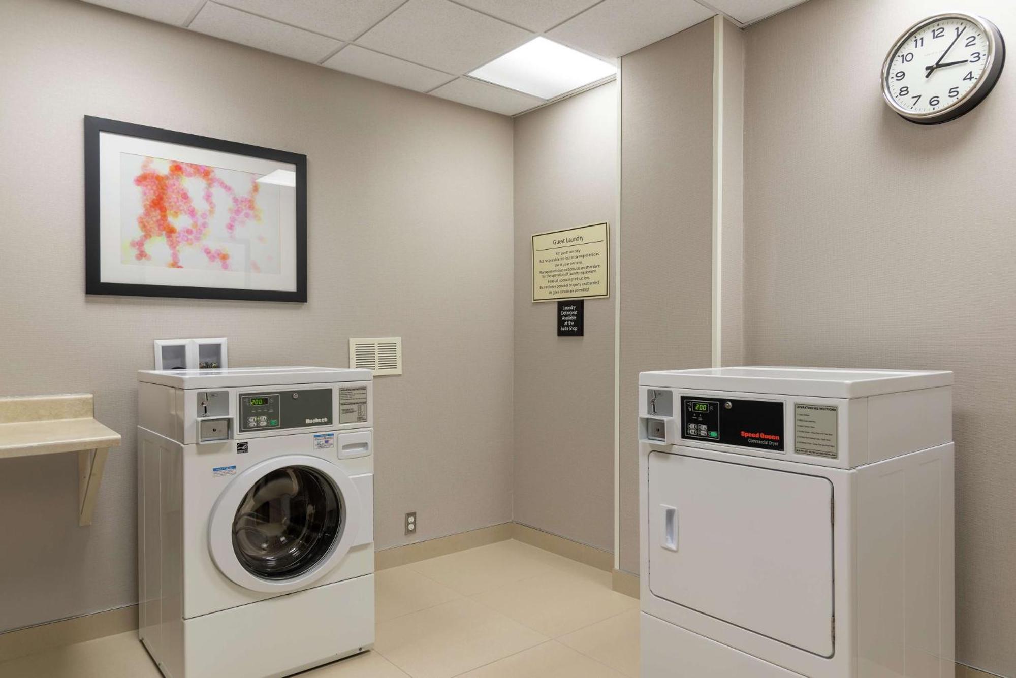 Hampton Inn Akron-South Екстериор снимка