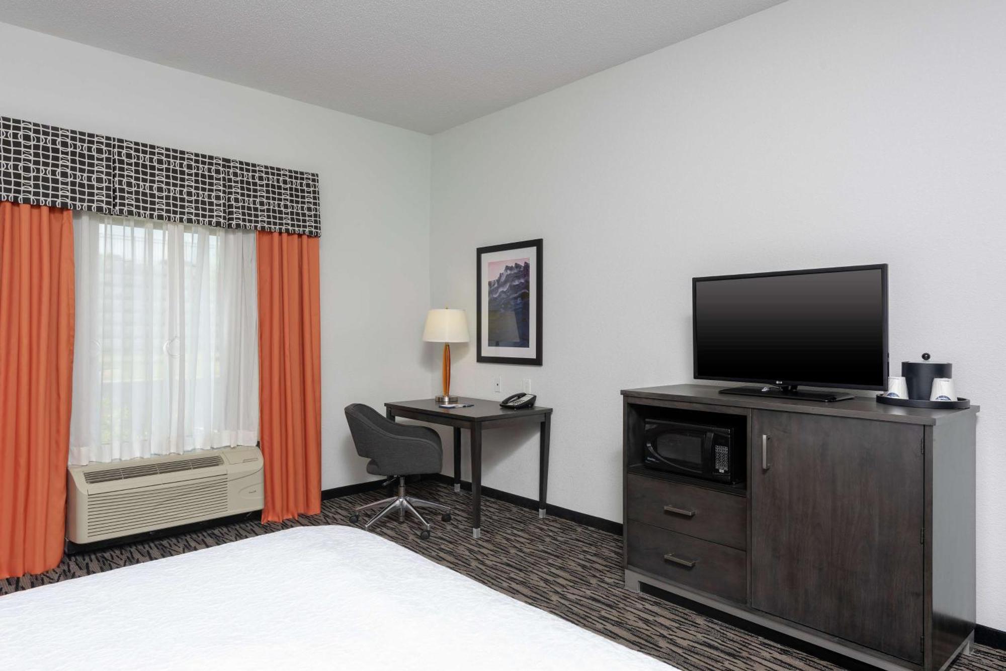 Hampton Inn Akron-South Екстериор снимка