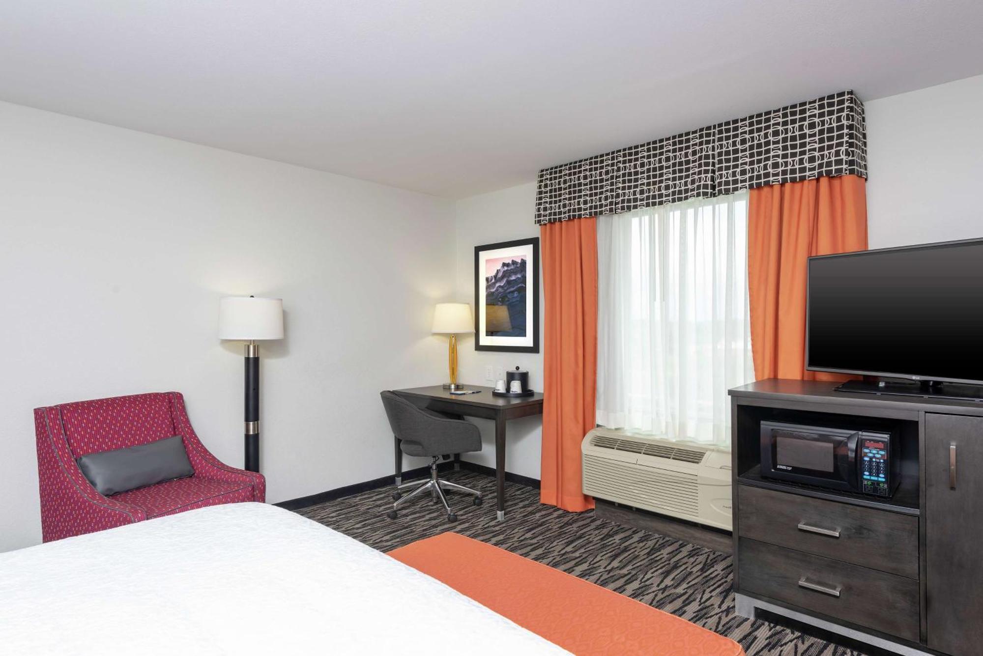 Hampton Inn Akron-South Екстериор снимка